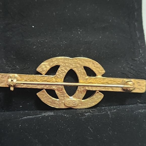 Chanel Brooch - Picture 6 of 7